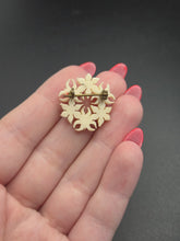Load image into Gallery viewer, 1940s Edelweiss Daffodil Brooch
