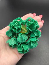 Load image into Gallery viewer, 1940s Huge Green Celluloid Dangly Leaf Brooch
