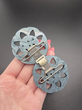 Load image into Gallery viewer, 1940s Huge Petrol Blue Galalith Buckle
