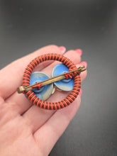 Load image into Gallery viewer, 1940s Make Do and Mend Sailor Wirework Brooch
