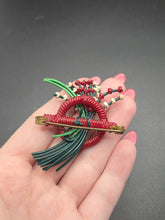 Load image into Gallery viewer, 1940s Red and Green Make Do and Mend Wirework Brooch
