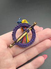 Load image into Gallery viewer, 1940s Purple Make Do and Mend Wirework Brooch
