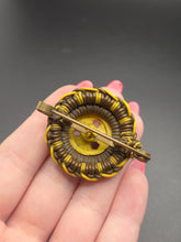 Load image into Gallery viewer, 1940s Brown and Yellow Wirework Brooch
