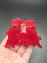 Load image into Gallery viewer, 1940s Carved Lucite? Red Love Birds Brooch
