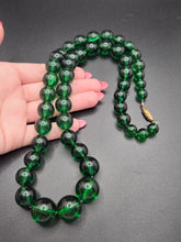 Load image into Gallery viewer, 1940s/1950s Green Early Plastic Lucite Necklace
