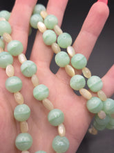 Load image into Gallery viewer, 1930s Mint Green Satin Glass Necklace
