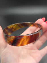 Load image into Gallery viewer, 1930s Torty Effect Graduated Bangle
