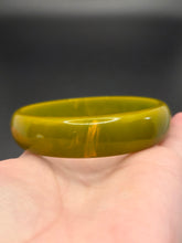 Load image into Gallery viewer, 1940s Green Marbled Bakelite Bangle
