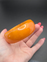 Load image into Gallery viewer, 1940s Marbled Orange Bakelite Bangle

