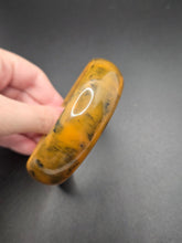 Load image into Gallery viewer, 1940s Mustard and Dark Green Marbled Egg Shape Bakelite Bangle
