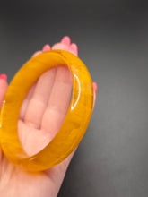 Load image into Gallery viewer, 1940s Sheer Yellow Marbled Bakelite Bangle
