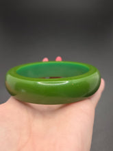 Load image into Gallery viewer, 1940s Chunky Bluey Green Bakelite Bangle
