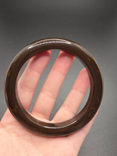 Load image into Gallery viewer, 1940s Huge Chunky Brown Marbled Bakelite Bangle
