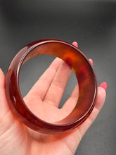 Load image into Gallery viewer, 1940s Chunky Iced Tea Bakelite Bangle
