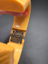 Load image into Gallery viewer, 1940s Creamed Corn Chunky Bakelite Clamper Bangle
