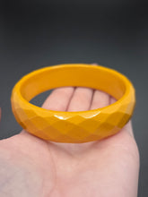 Load image into Gallery viewer, 1940s Bright Yellow Faceted Bakelite Bangle
