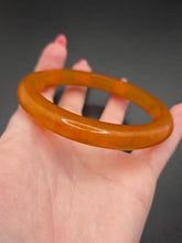 Load image into Gallery viewer, 1940s Red/Orange Marbled Bakelite Bangle
