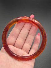 Load image into Gallery viewer, 1940s Red/Brown Marbled French Bakelite Bangle
