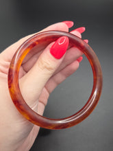 Load image into Gallery viewer, 1940s Red/Brown Marbled French Bakelite Bangle
