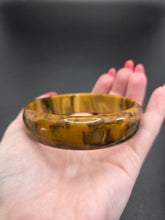 Load image into Gallery viewer, 1940s Banana Bread Bakelite Bangle C
