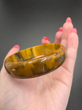 Load image into Gallery viewer, 1940s Banana Bread Bakelite Bangle C
