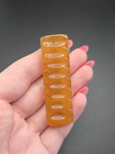 Load image into Gallery viewer, 1940s Dark Yellow Crinkled Bakelite Brooch
