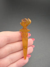 Load image into Gallery viewer, 1940s Statue Of Liberty Flame Bakelite Brooch
