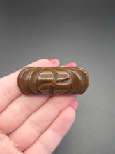 Load image into Gallery viewer, 1940s Carved Bakelite Brown Brooch
