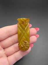 Load image into Gallery viewer, 1940s Olive Green Carved Bakelite Dress Clip
