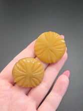 Load image into Gallery viewer, 1940s Dark Lemon Curd Galalith Set Of Brooches
