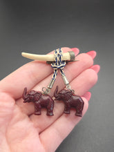 Load image into Gallery viewer, 1940s Carved Brown Elephant Dangly Brooch
