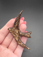 Load image into Gallery viewer, 1940s Marbled Brown Galalith Bird Brooch
