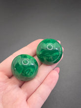 Load image into Gallery viewer, 1940s/1950s French Green Marble Clip Bakelite Dome Earrings
