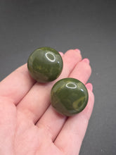 Load image into Gallery viewer, 1940s Chunky Dark Pear Green Marbled Bakelite Clip Earrings

