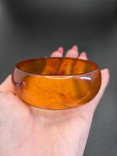 Load image into Gallery viewer, 1940s Chunky Inky Torty Bakelite Bangle
