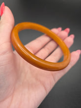 Load image into Gallery viewer, 1940s Dark Orange Bakelite Bangle
