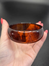 Load image into Gallery viewer, 1940s Inky Root Beer Chunky Bakelite Bangle
