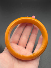 Load image into Gallery viewer, 1940s Egg Yolk Bakelite Bangle A
