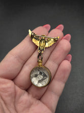 Load image into Gallery viewer, 1940s World War Two US Eagle Photo Drop Brooch

