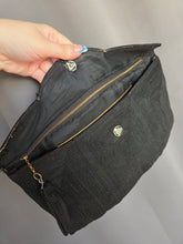 Load image into Gallery viewer, 1940s Black Corde Scalloped Clutch Bag
