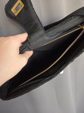 Load image into Gallery viewer, 1940s Black Heart Shaped Corde Bag
