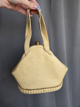 Load image into Gallery viewer, 1940s Mottled Cream/Beige Unusual Box Bag

