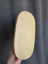 Load image into Gallery viewer, 1940s Mottled Cream/Beige Unusual Box Bag
