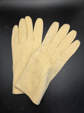Load image into Gallery viewer, 1940s Stamped CC41 Cream Chamois Gloves
