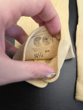 Load image into Gallery viewer, 1940s Stamped CC41 Cream Chamois Gloves

