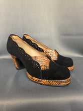 Load image into Gallery viewer, 1940s Black Suede and Brown Snakeskin Platform Court Shoes
