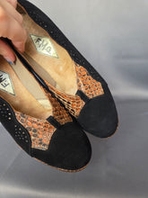 Load image into Gallery viewer, 1940s Black Suede and Brown Snakeskin Platform Court Shoes
