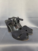 Load image into Gallery viewer, 1940s Black Suede Platform Heel Sandals
