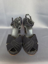 Load image into Gallery viewer, 1940s Black Suede Platform Heel Sandals
