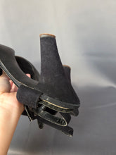 Load image into Gallery viewer, 1940s Black Suede Platform Heel Sandals
